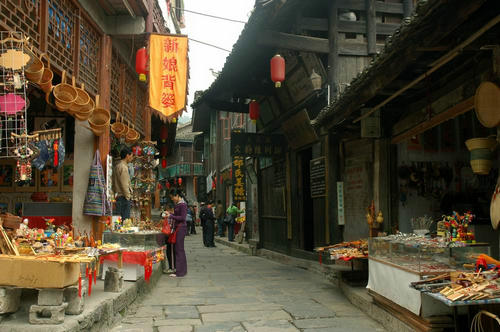 E線(xiàn)：張家界、猛洞河、芙蓉鎮(zhèn)、黃龍洞經(jīng)典四日游（純玩）